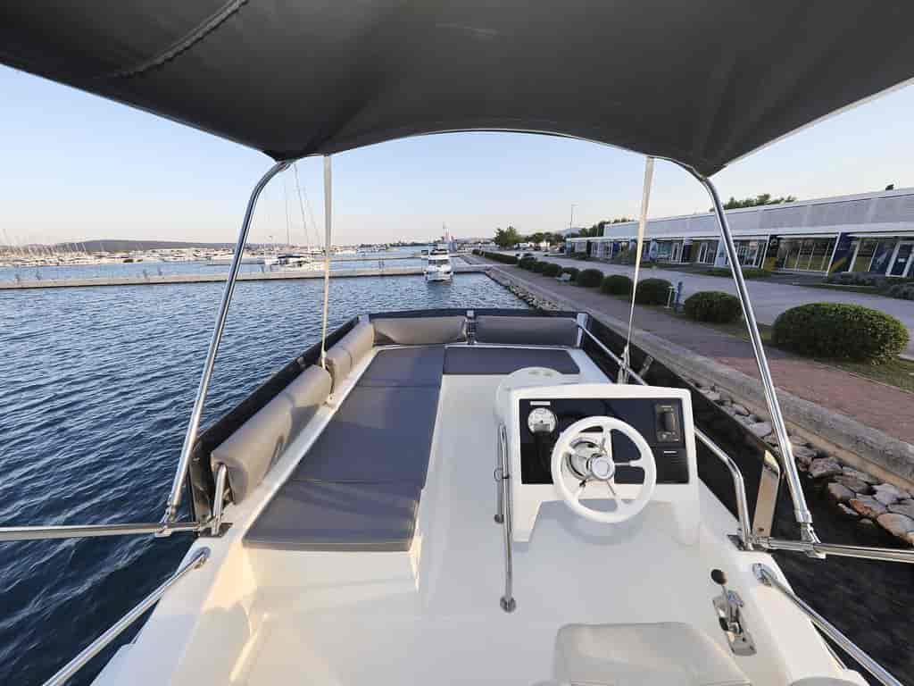 Boat picture 9
