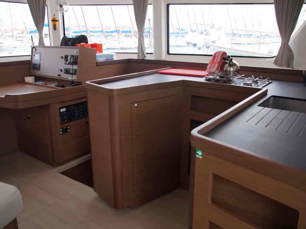 Boat picture 17