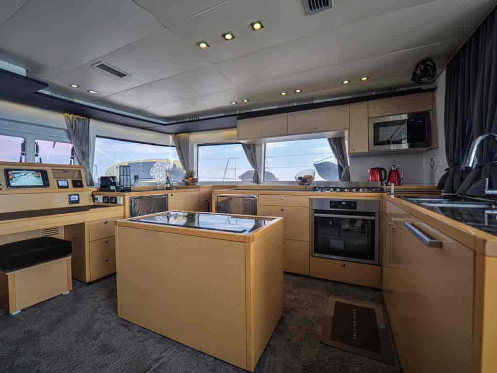 Boat picture 9