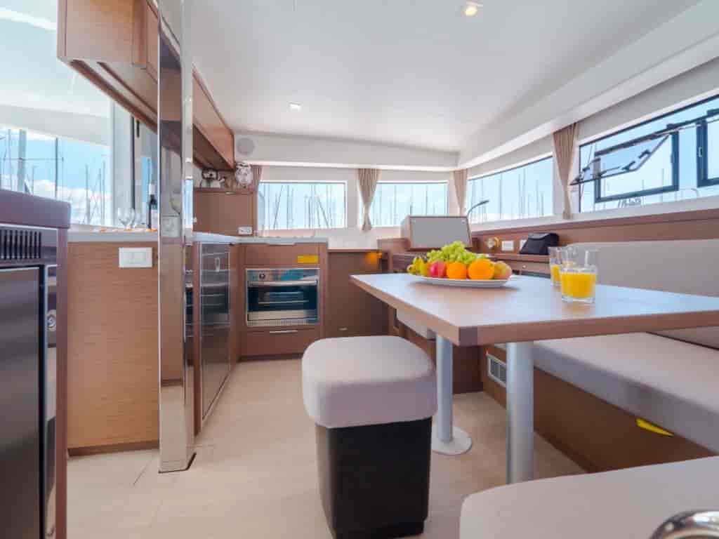 Boat picture 9