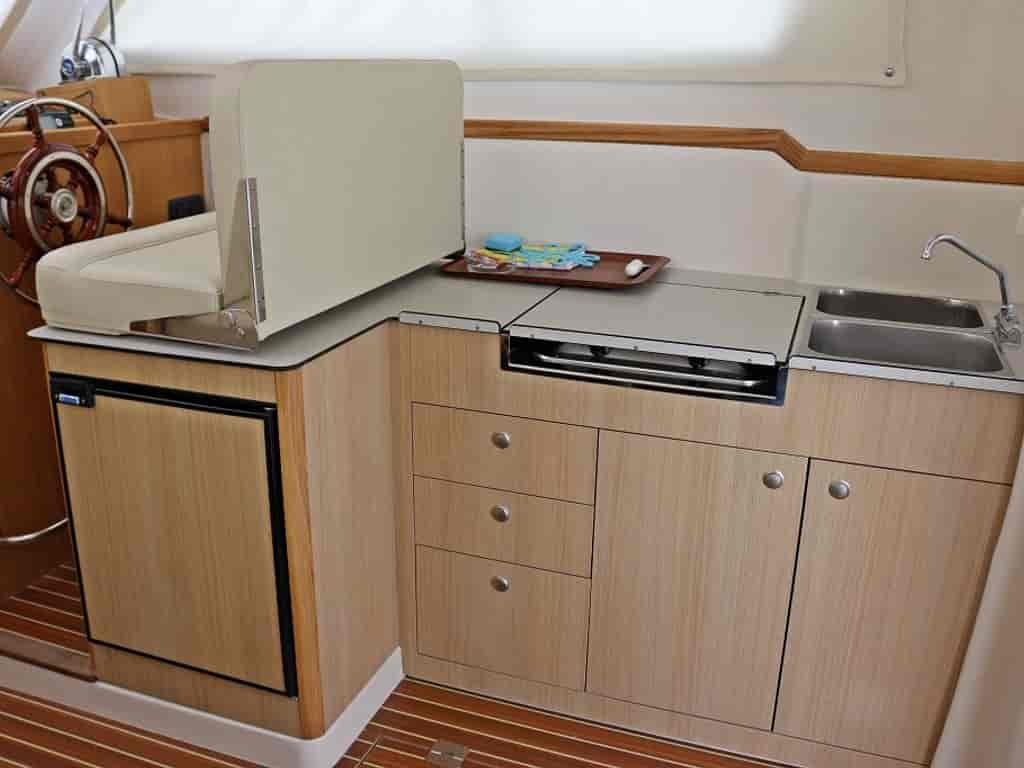 Boat picture 9