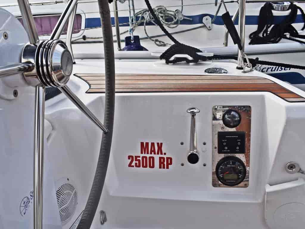 Boat picture 9
