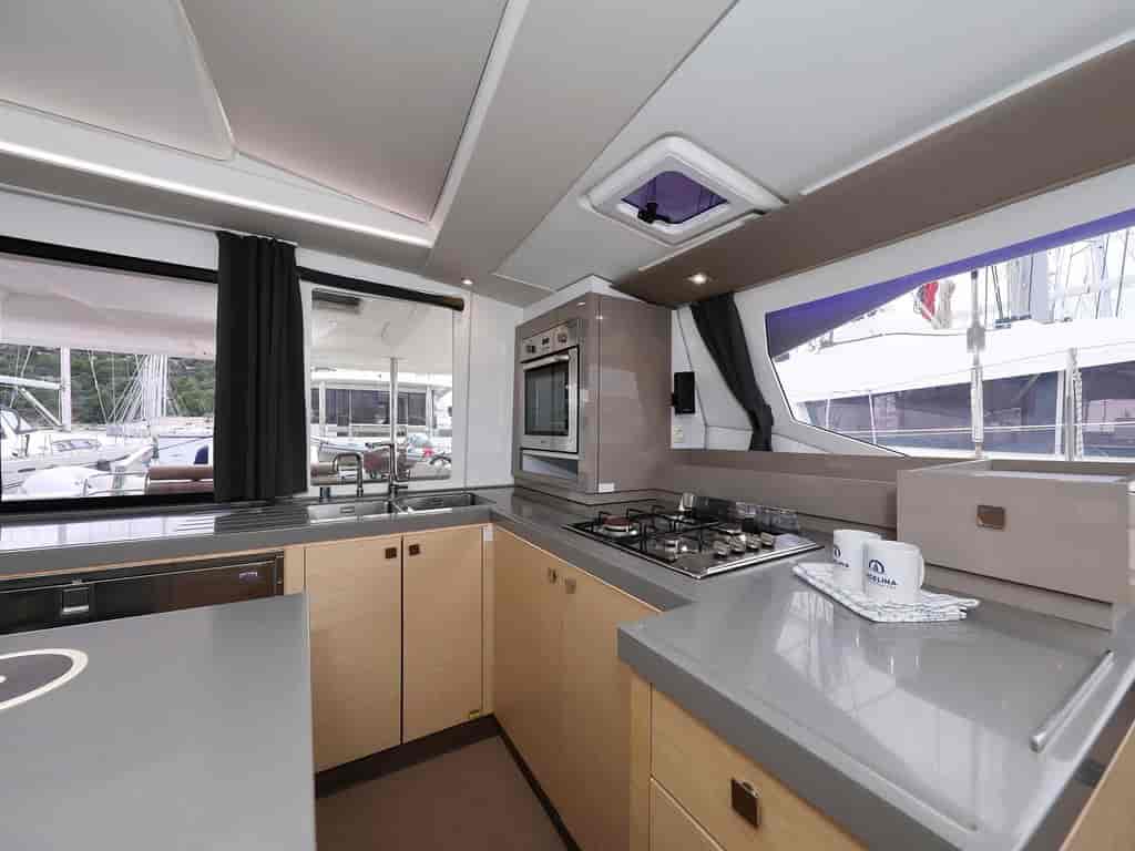 Boat picture 16