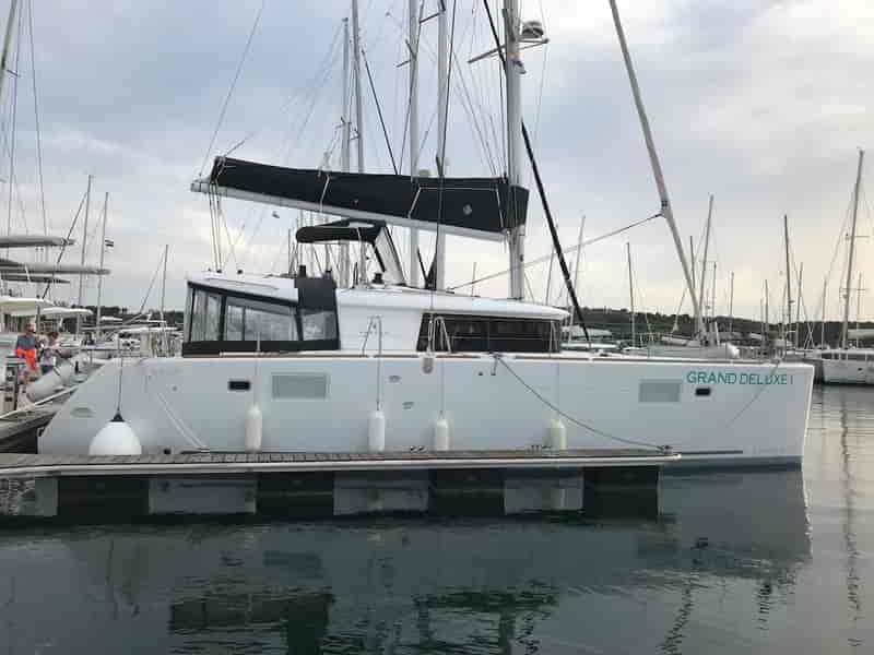 Photo of undefined, image 1 of 6
