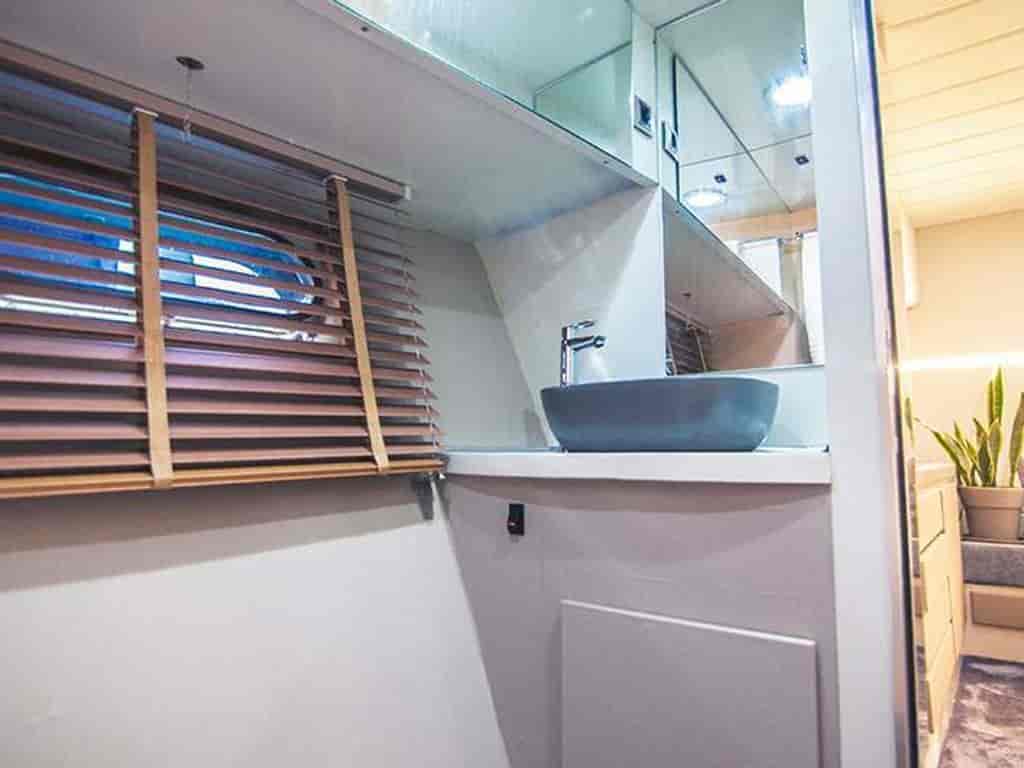 Boat picture 17