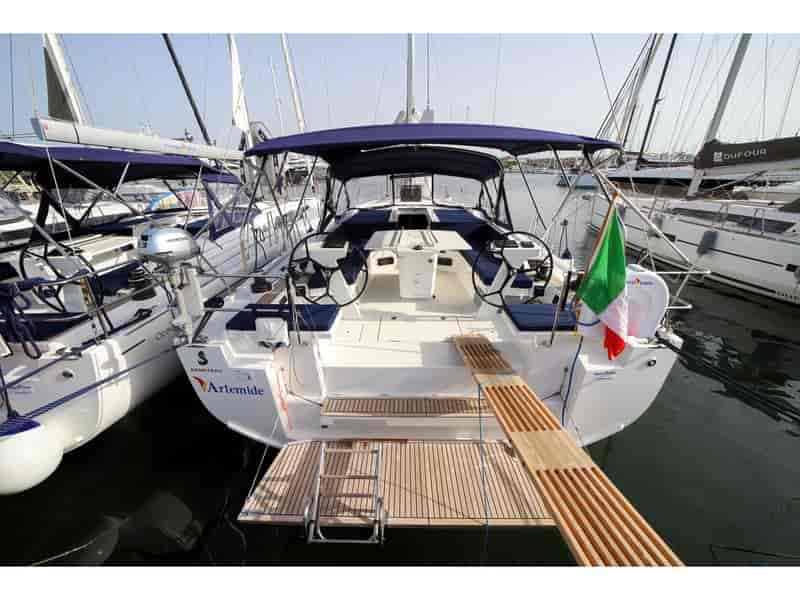 Photo of undefined, image 1 of 24