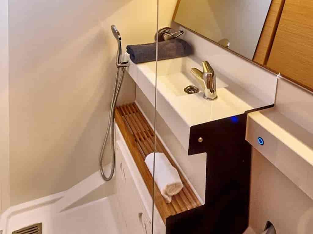 Boat picture 9