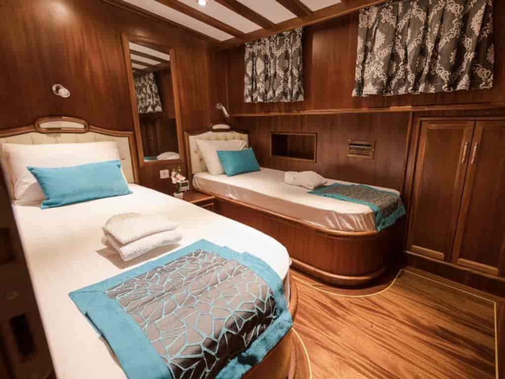 Boat picture 19