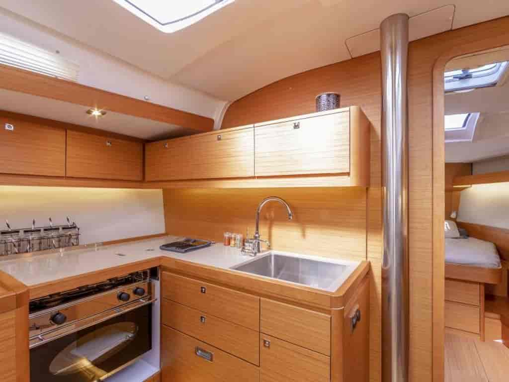 Boat picture 9