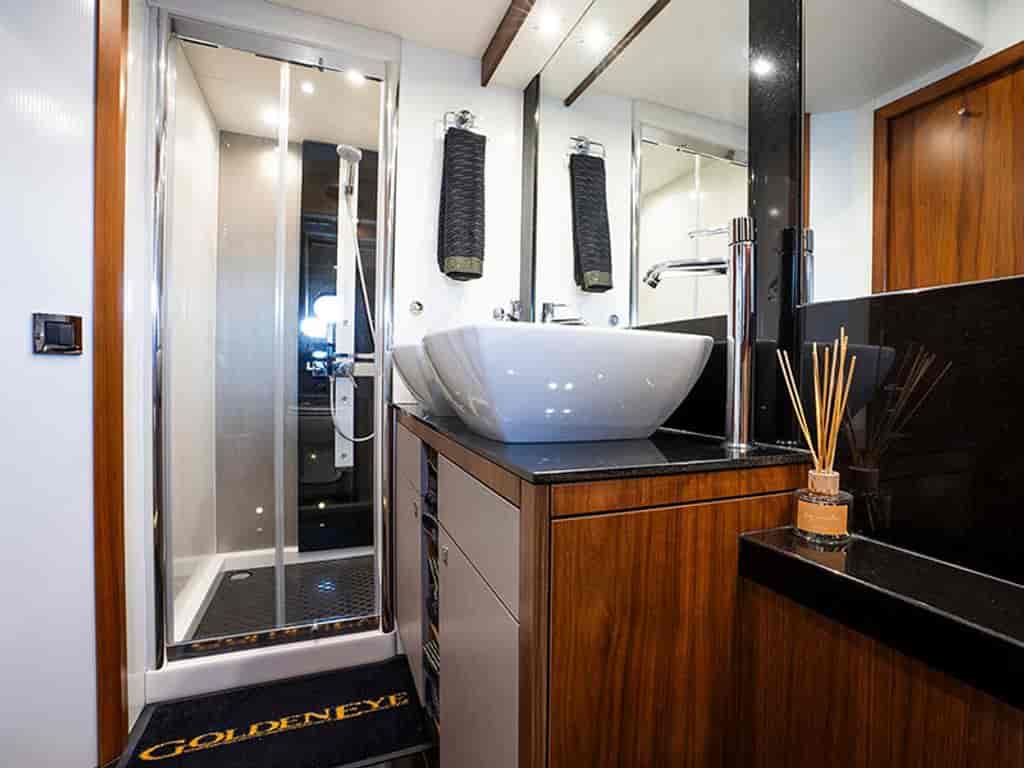 Boat picture 10