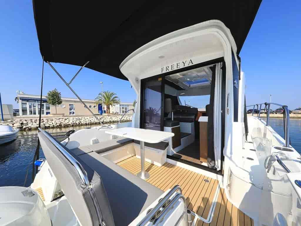 Boat picture 9