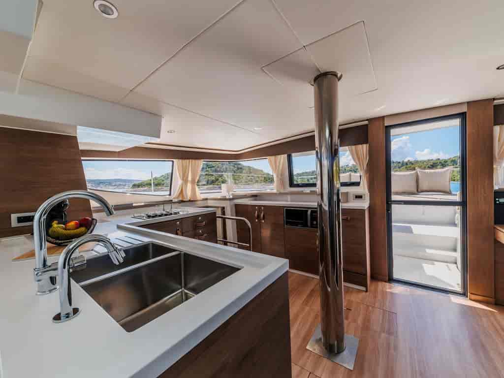 Boat picture 17