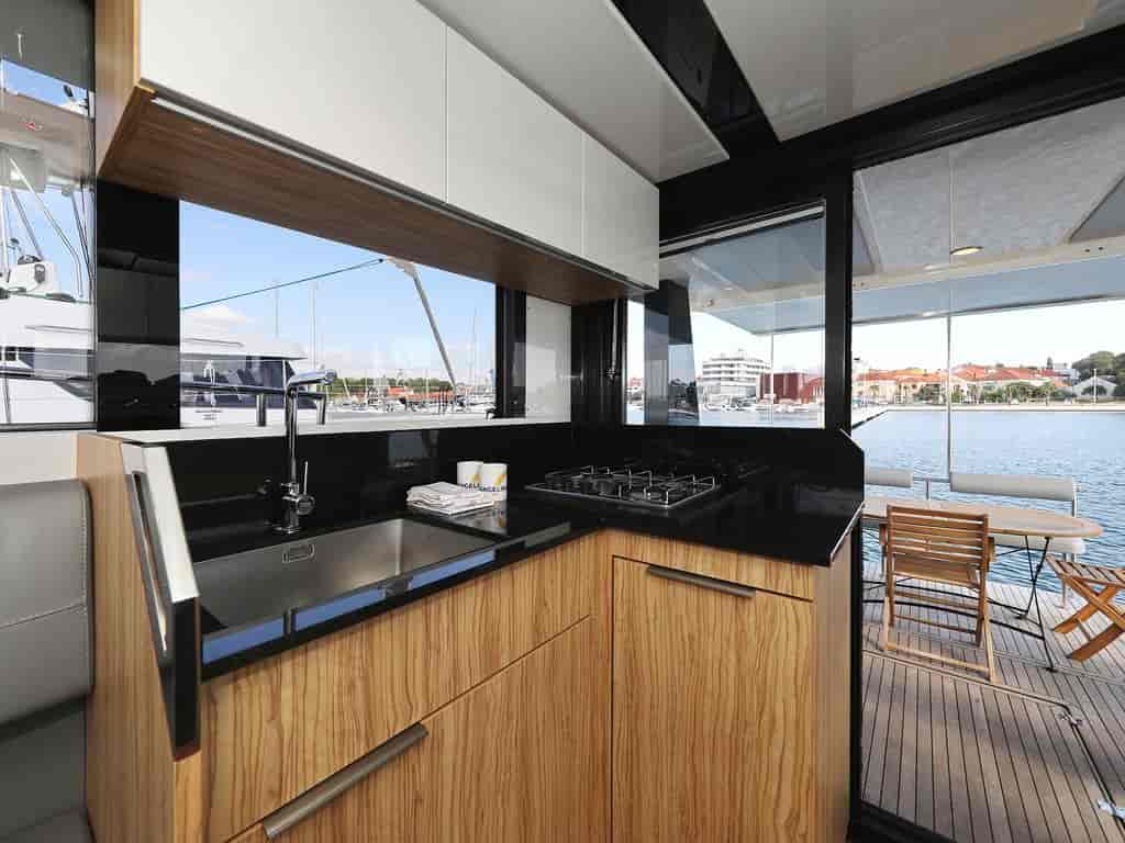 Boat picture 17