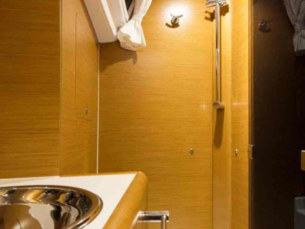 Boat picture 9