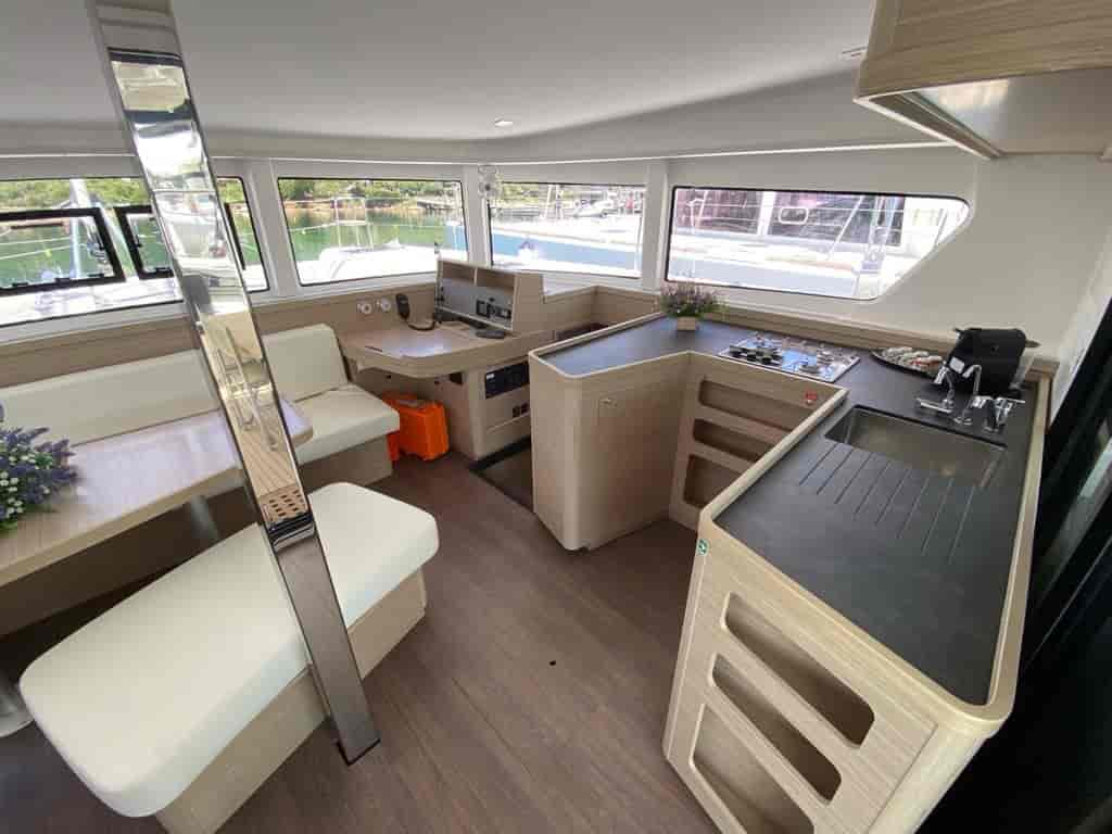 Boat picture 16