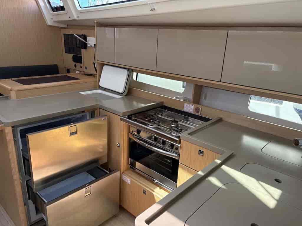 Boat picture 9