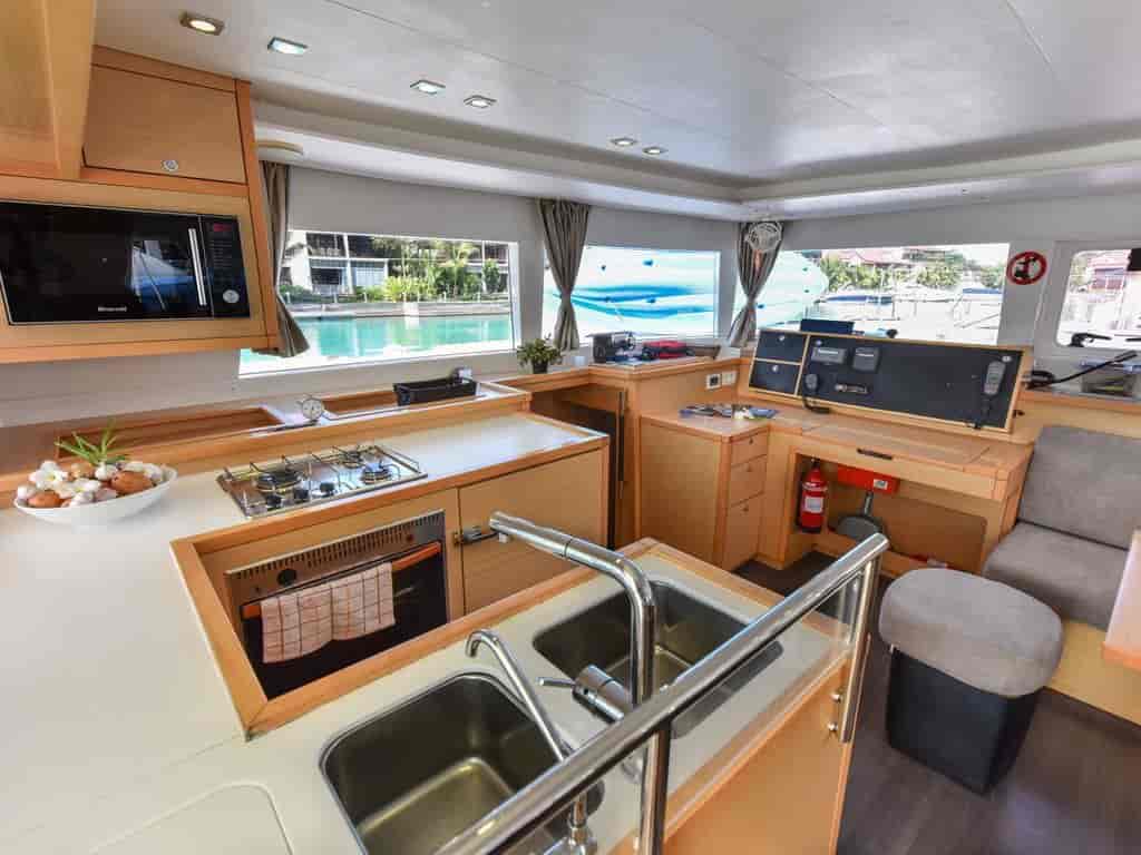 Boat picture 17