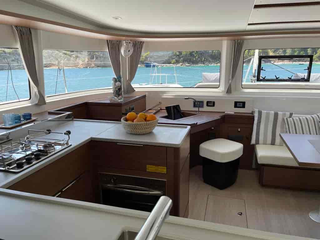 Boat picture 17