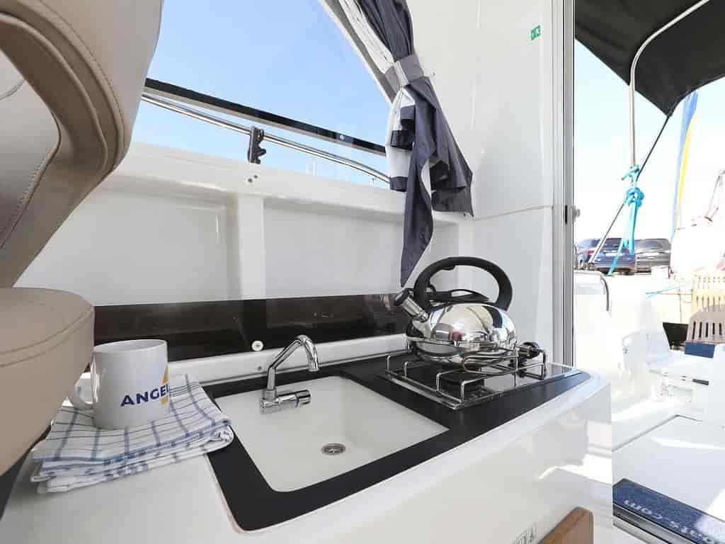 Boat picture 17