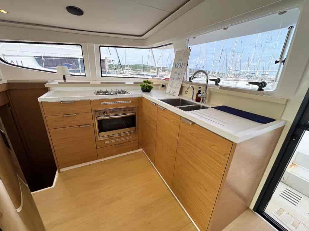 Boat picture 13