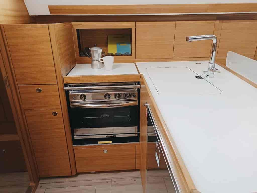 Boat picture 9