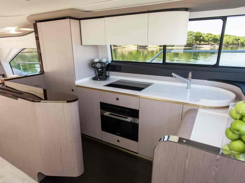 Boat picture 17