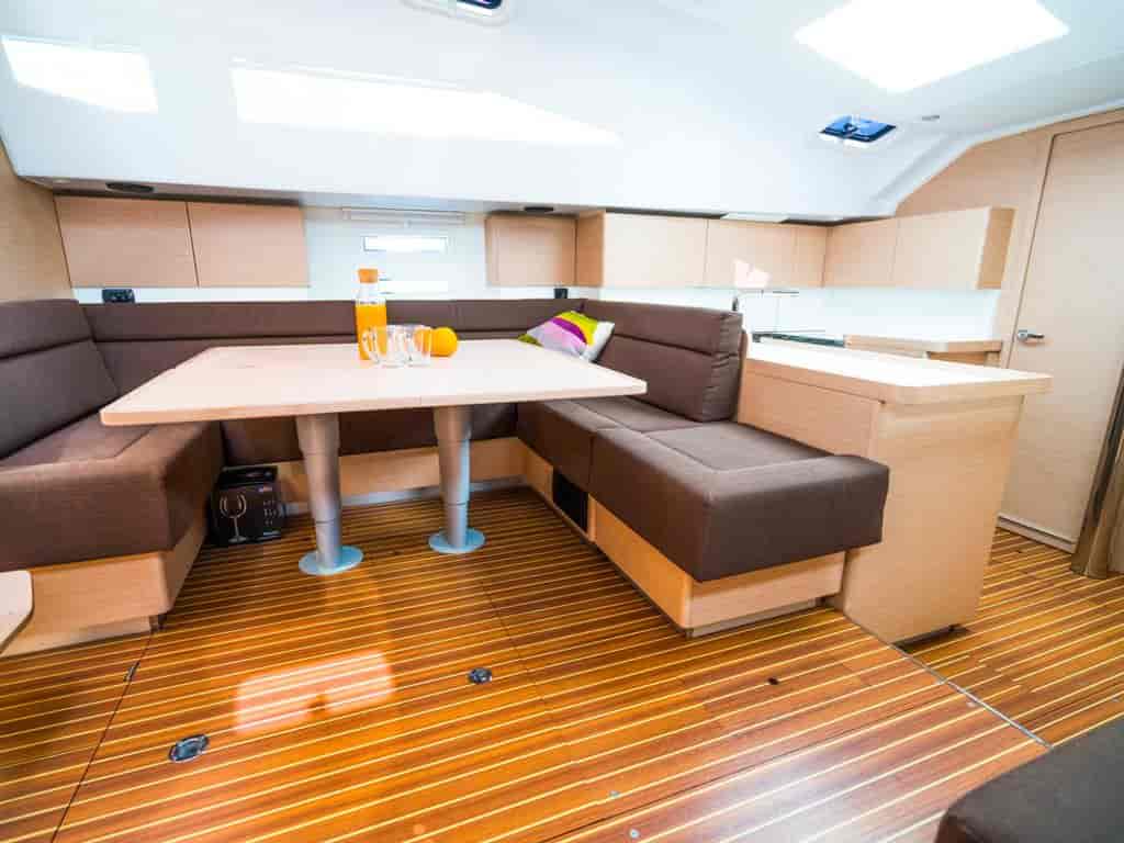 Boat picture 9