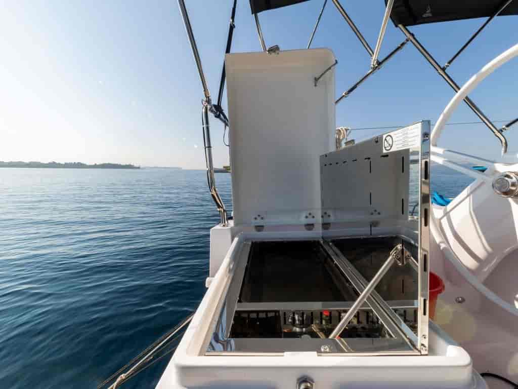 Boat picture 9