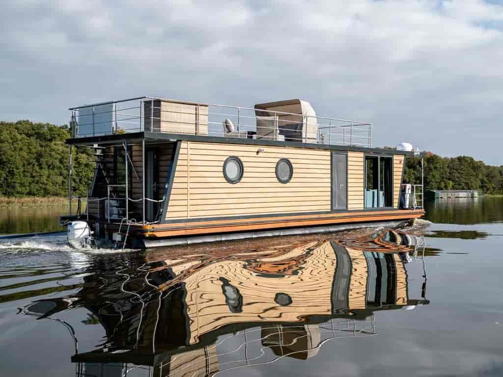 Boat picture 4