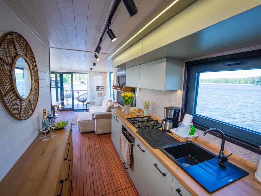 Boat picture 15