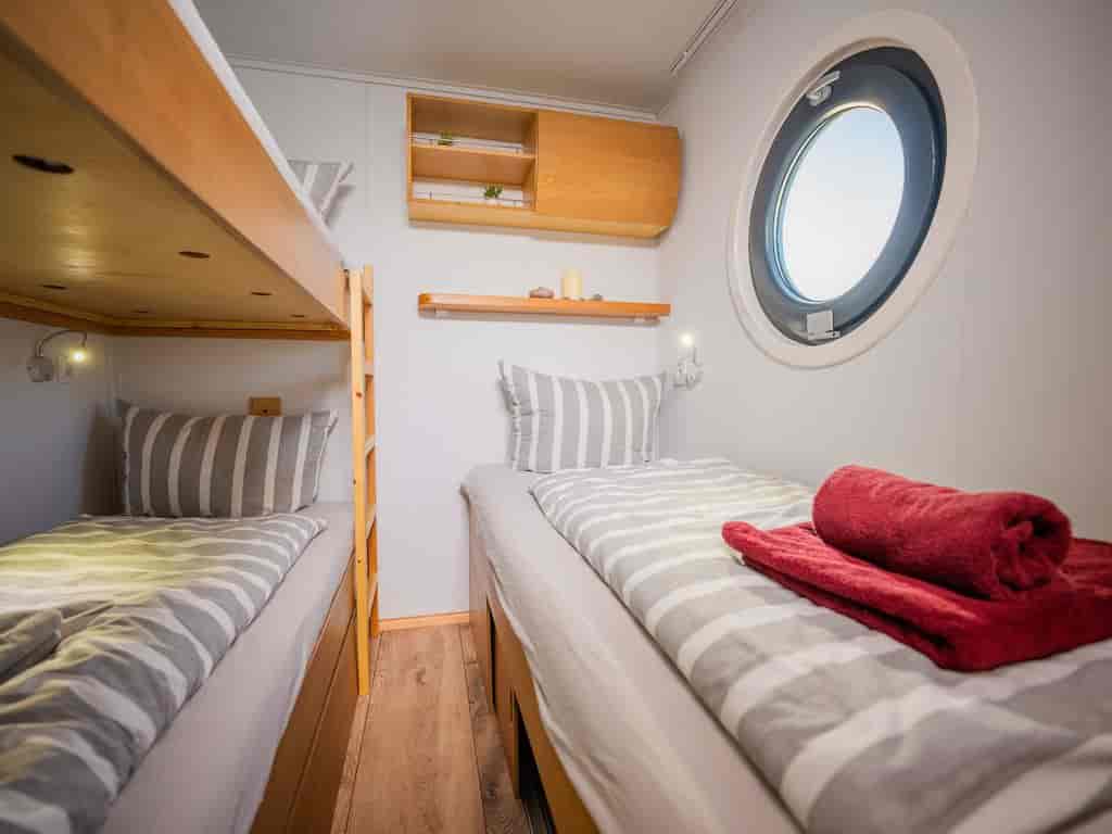 Boat picture 15
