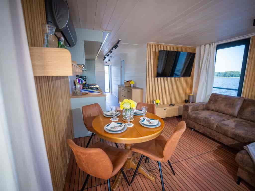 Boat picture 6