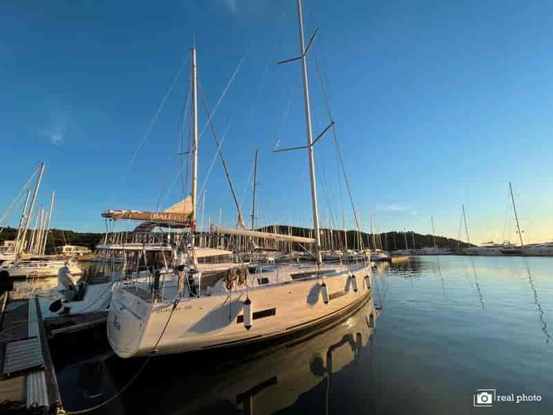 Photo of undefined, image 1 of 11