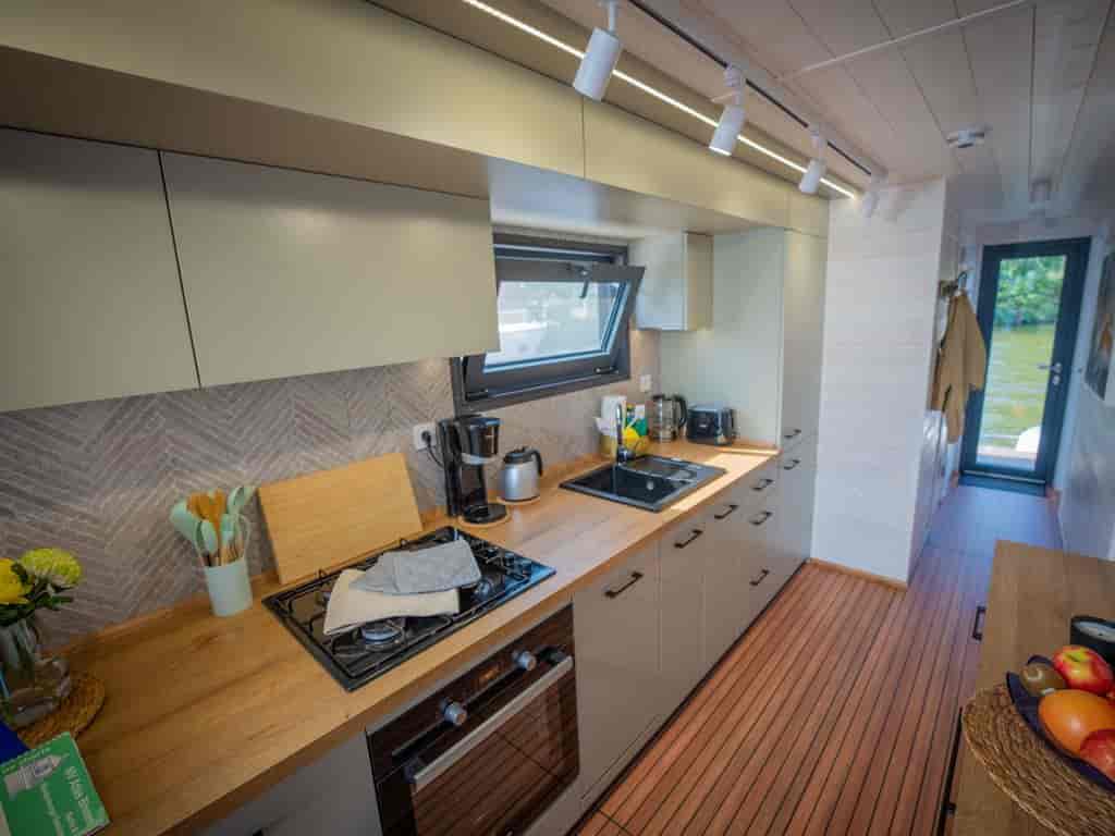Boat picture 17