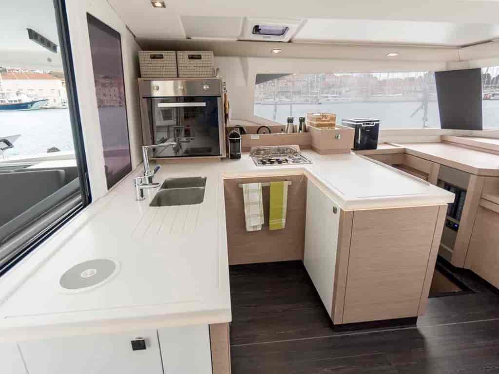 Boat picture 17