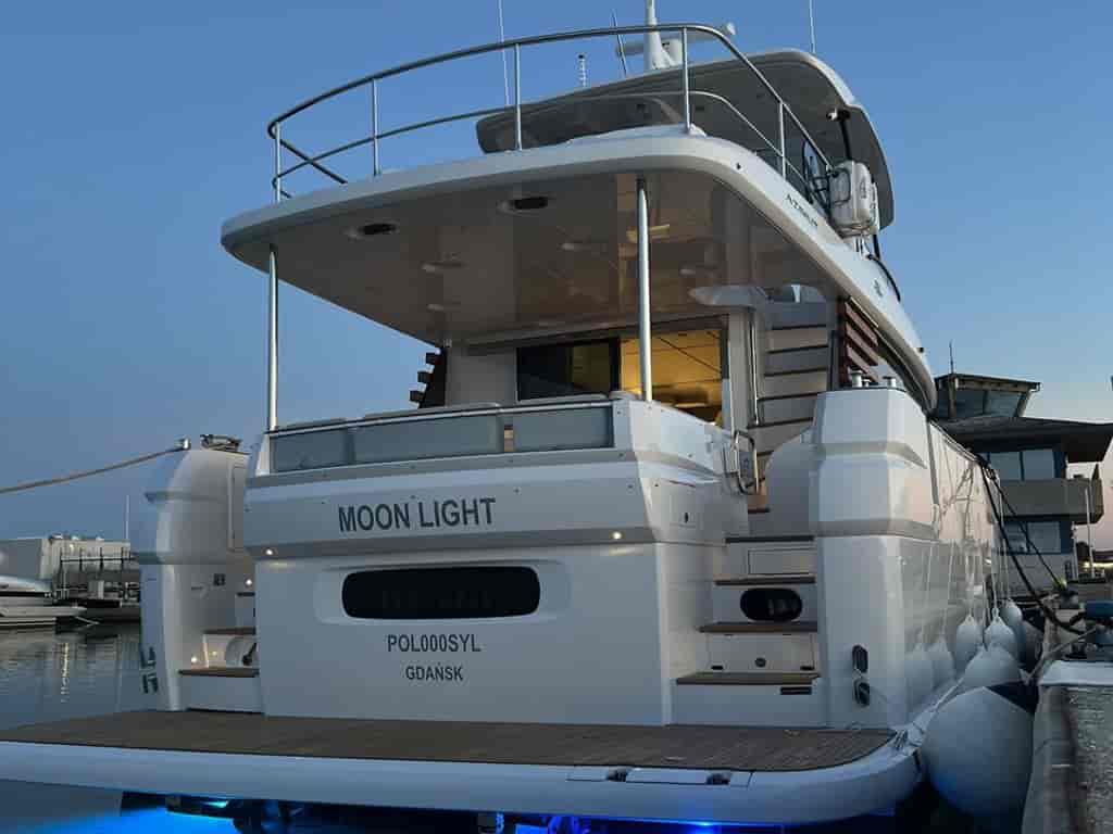 Boat picture 9