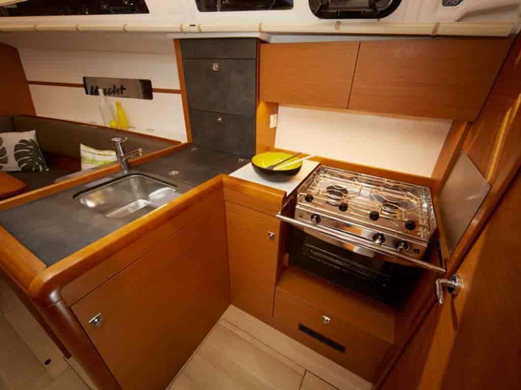 Boat picture 9