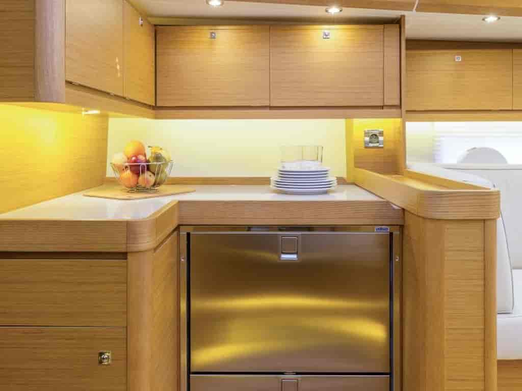 Boat picture 9