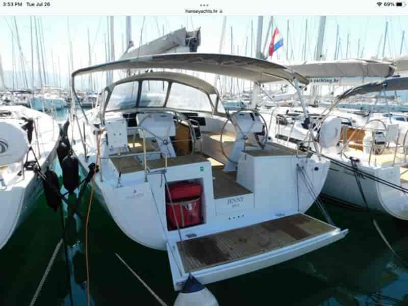 Photo of Jenny, image 1 of 5