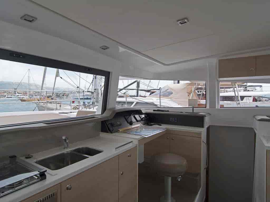 Boat picture 9