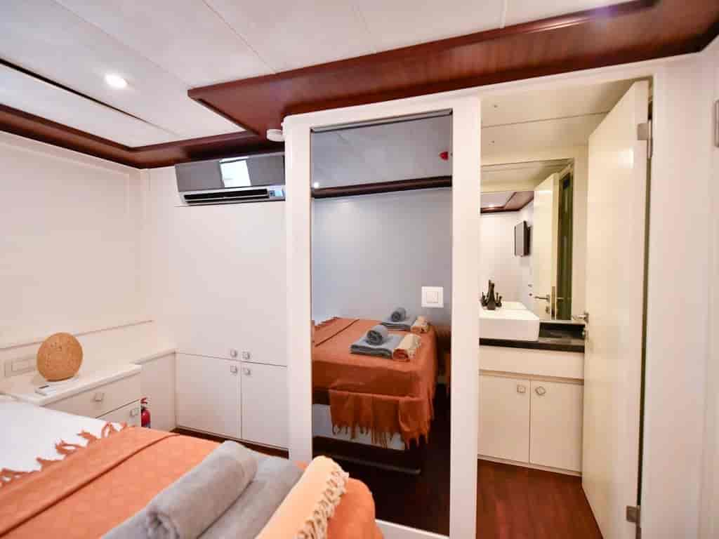 Boat picture 13