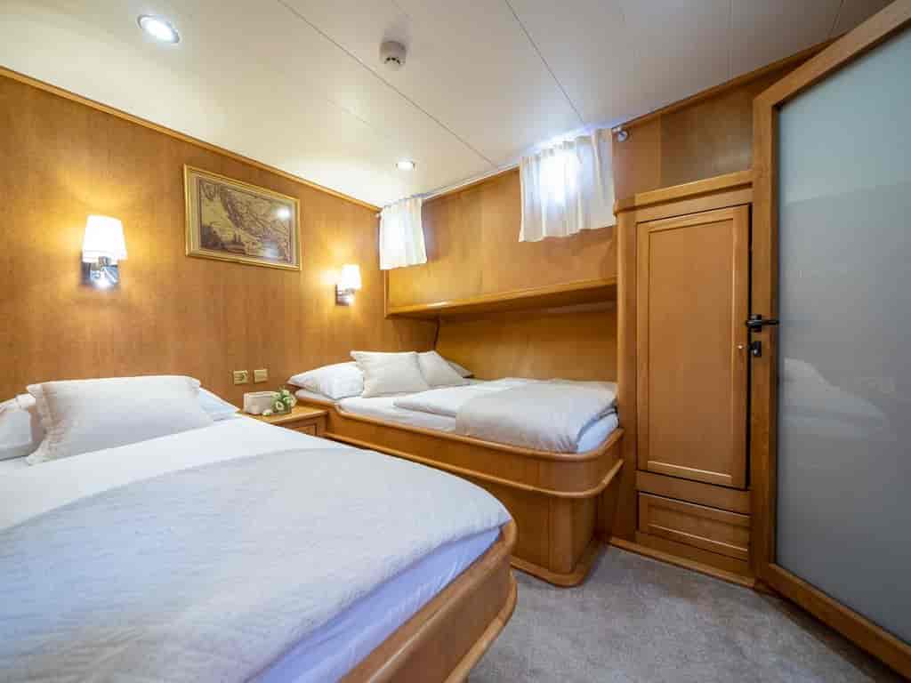 Boat picture 23