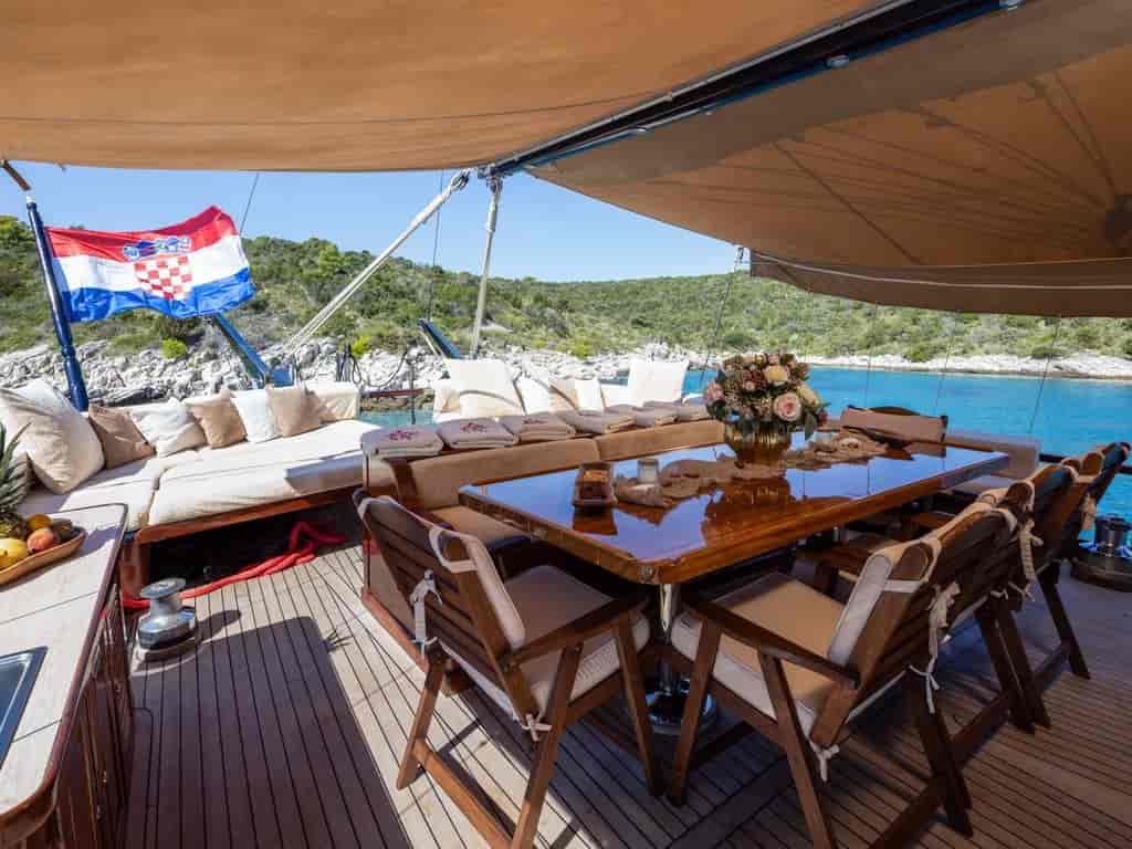 Boat picture 16