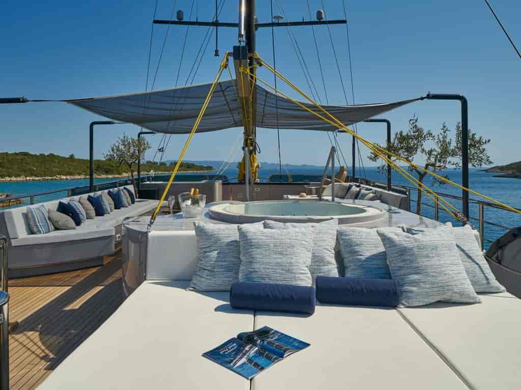 Boat picture 9