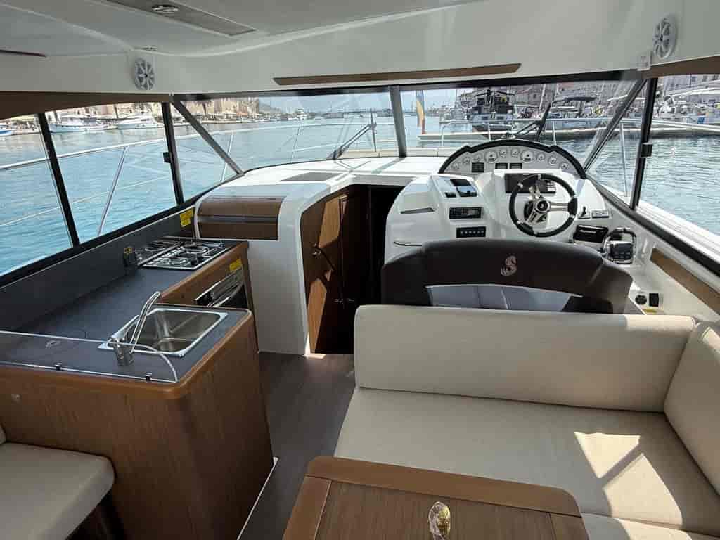 Boat picture 9