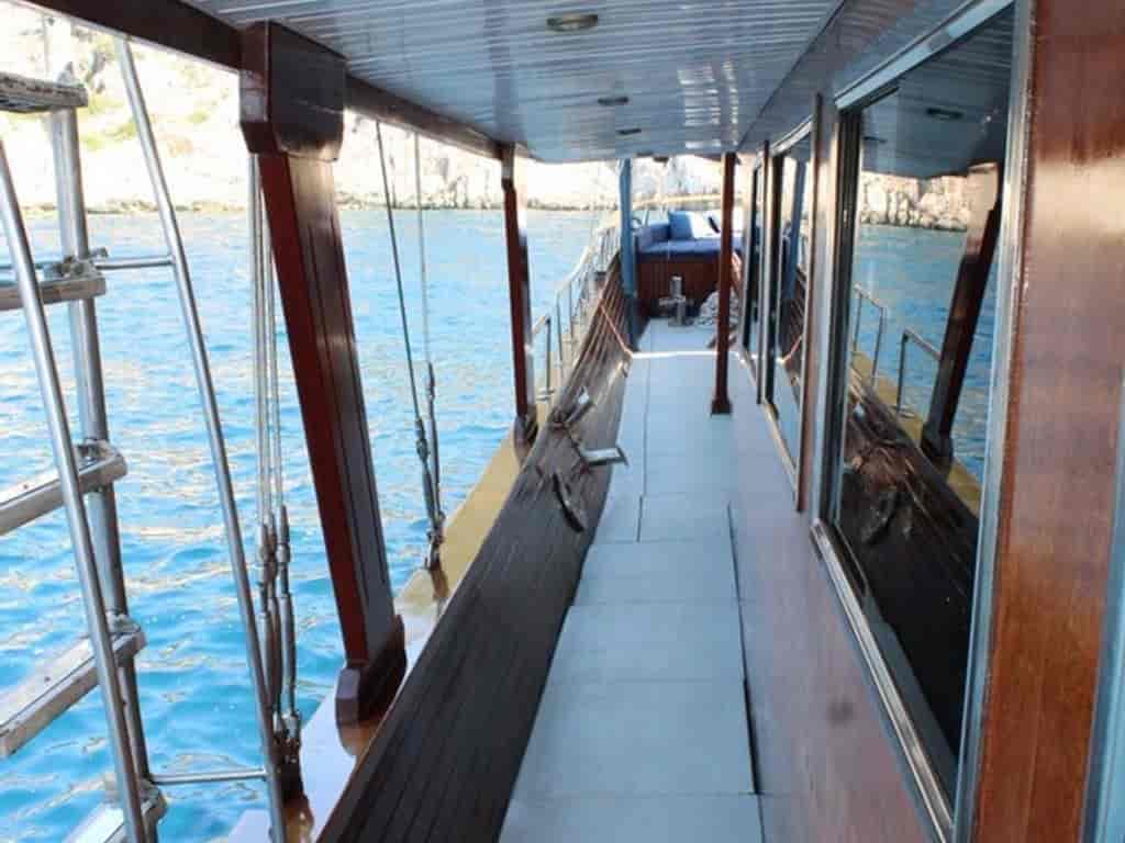 Boat picture 9