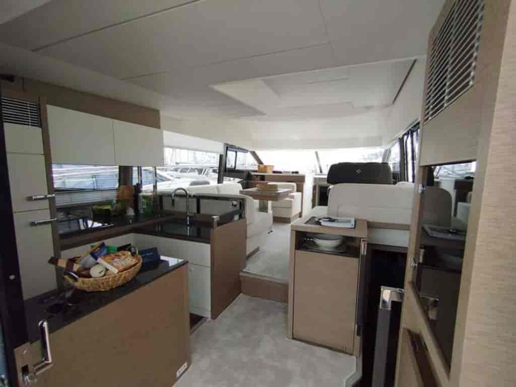Boat picture 9
