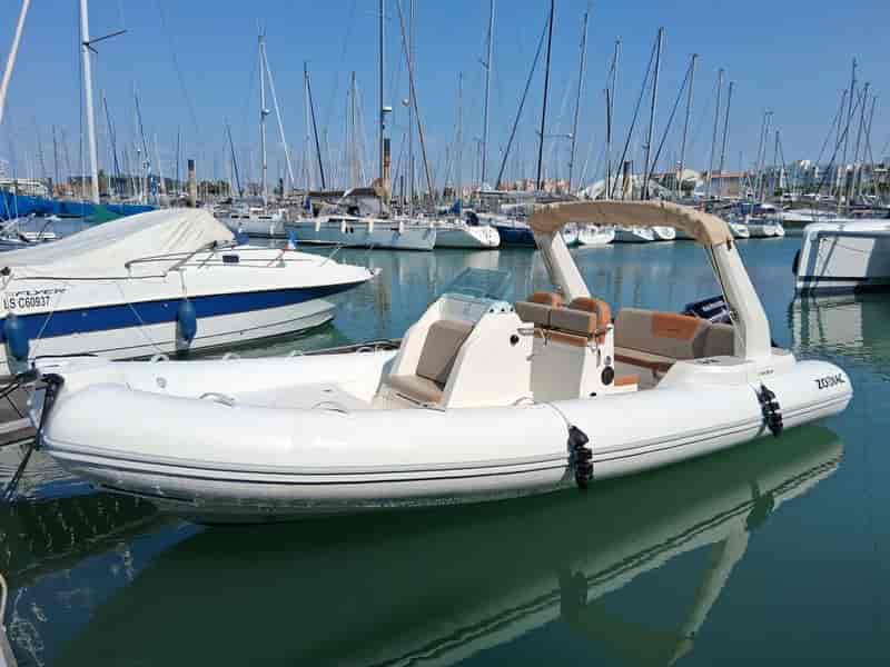 Photo of Anouk, image 1 of 5