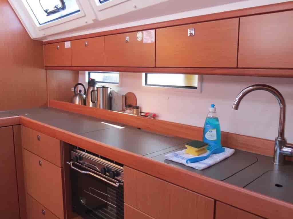 Boat picture 16