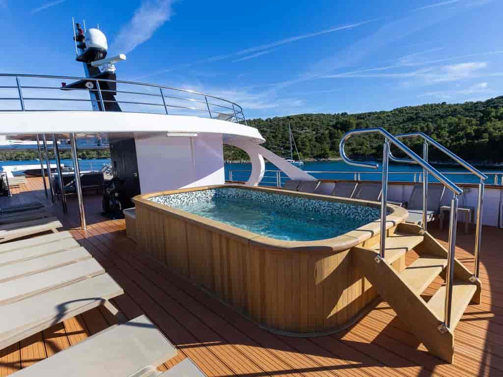 Boat picture 16